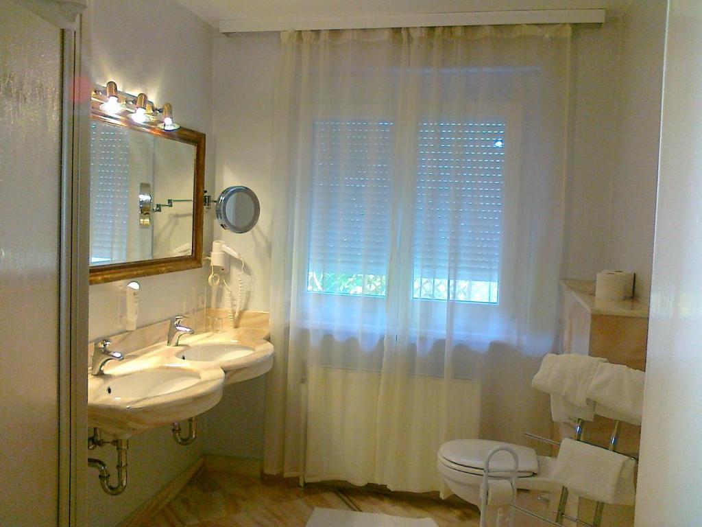 Stadtvilla Auerhahn Vocklabruck Phòng bức ảnh