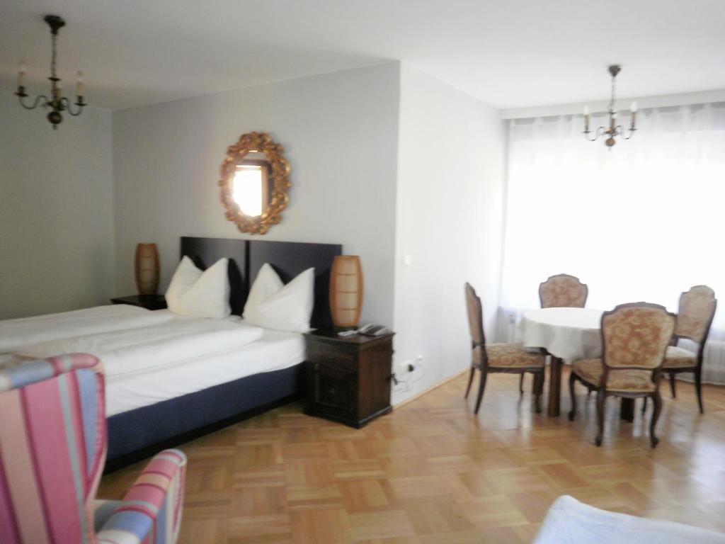 Stadtvilla Auerhahn Vocklabruck Phòng bức ảnh