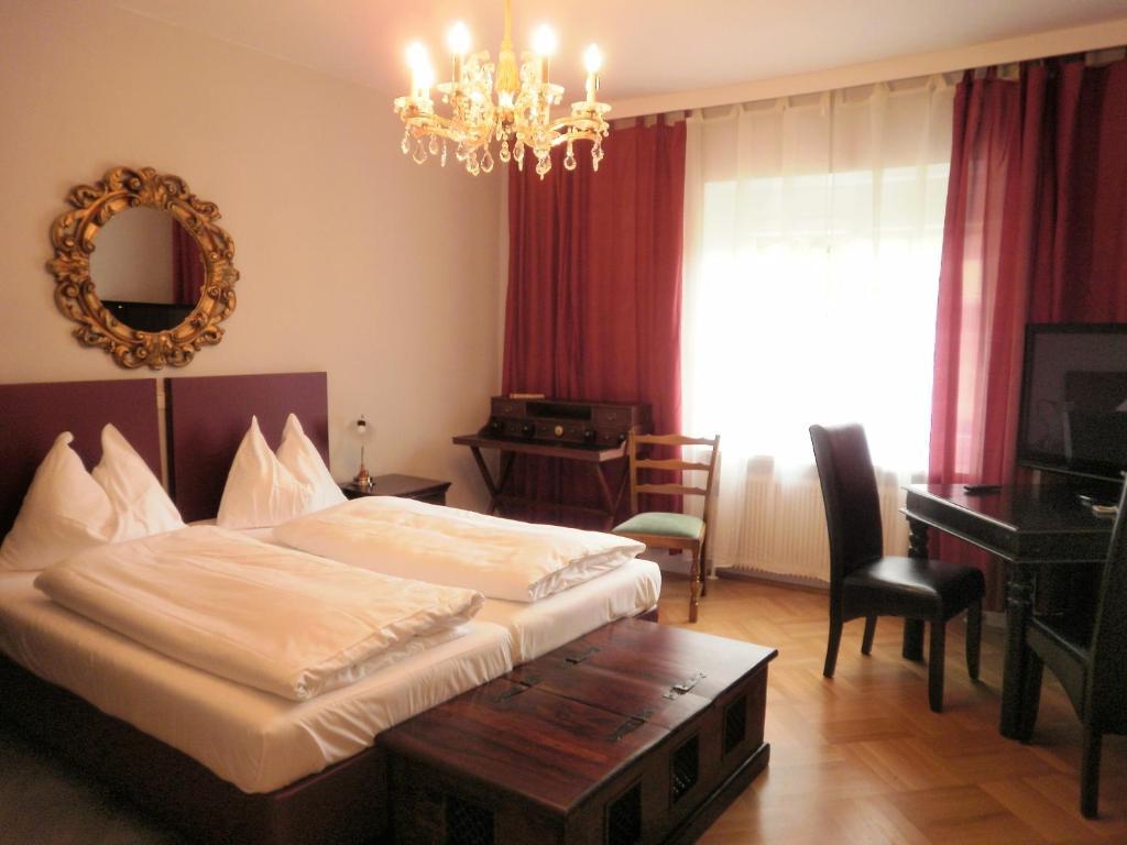 Stadtvilla Auerhahn Vocklabruck Phòng bức ảnh