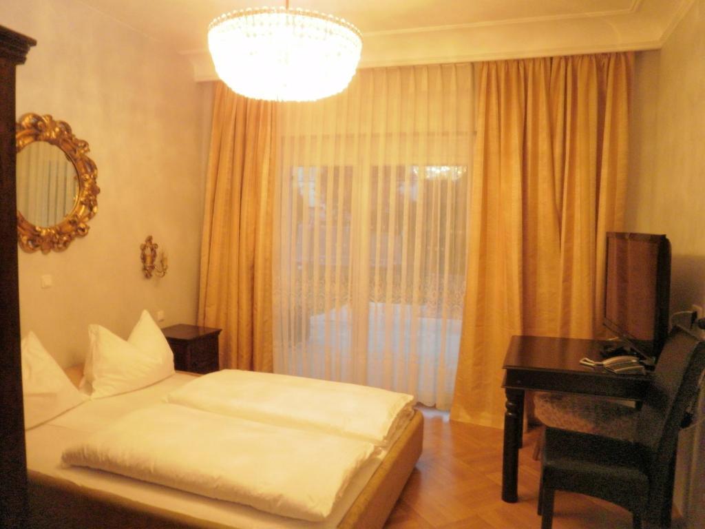Stadtvilla Auerhahn Vocklabruck Phòng bức ảnh